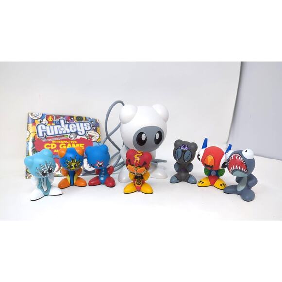 U.B. Funkeys V.2 Disc w/ 7 U.B. Funkeys figures + Stand fast shipping stand - Picture 1 of 5